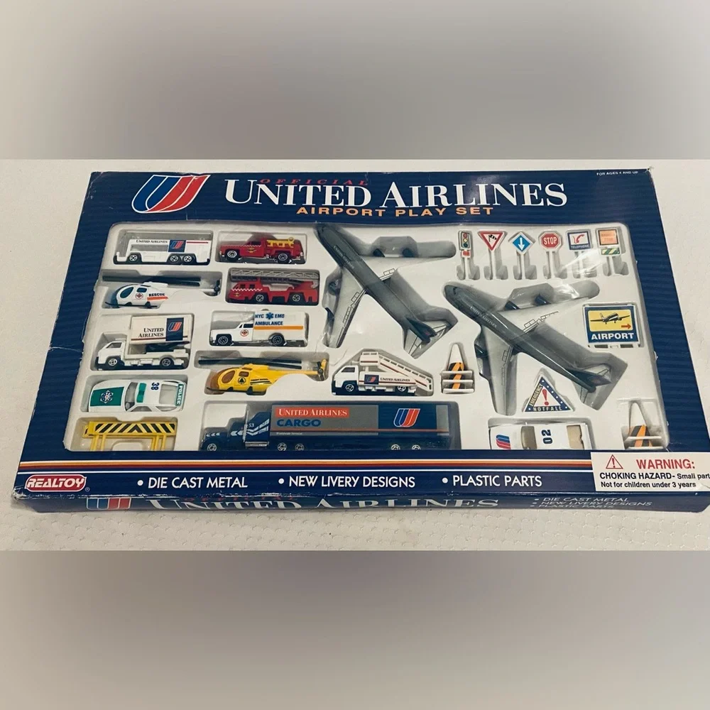 1993 NIB United Airlines Airport Play Set - Toy Vehicles